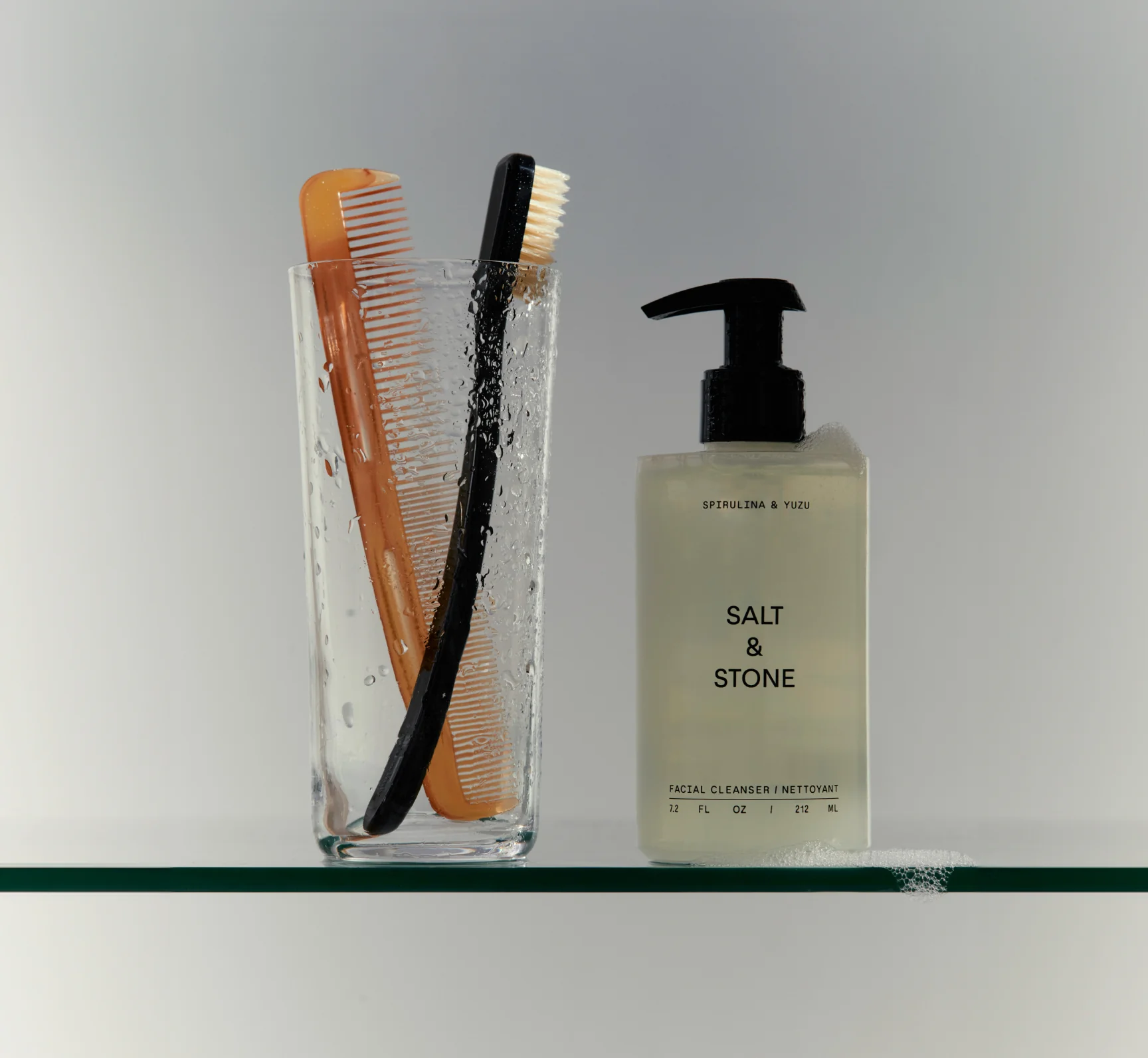 Spirulina & Yuzu Facial Cleanser - Image 3